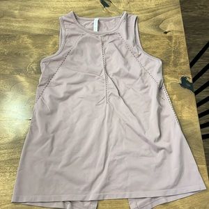 🚨Athleta plum color tank top 🚨